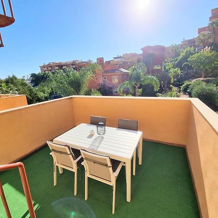 Golf & Resort Apartment In La Reserva De Марбеля Екстериор снимка