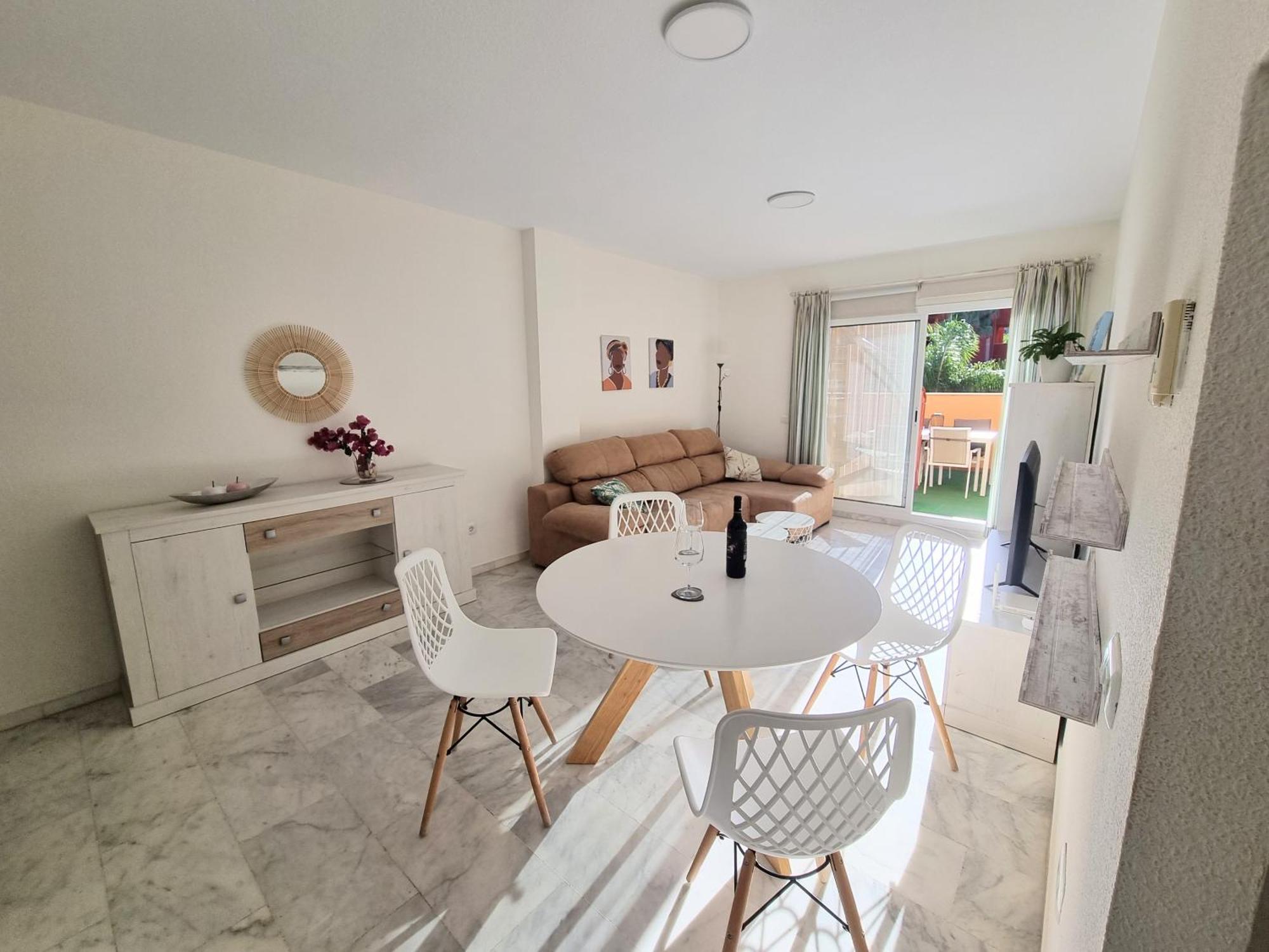 Golf & Resort Apartment In La Reserva De Марбеля Екстериор снимка